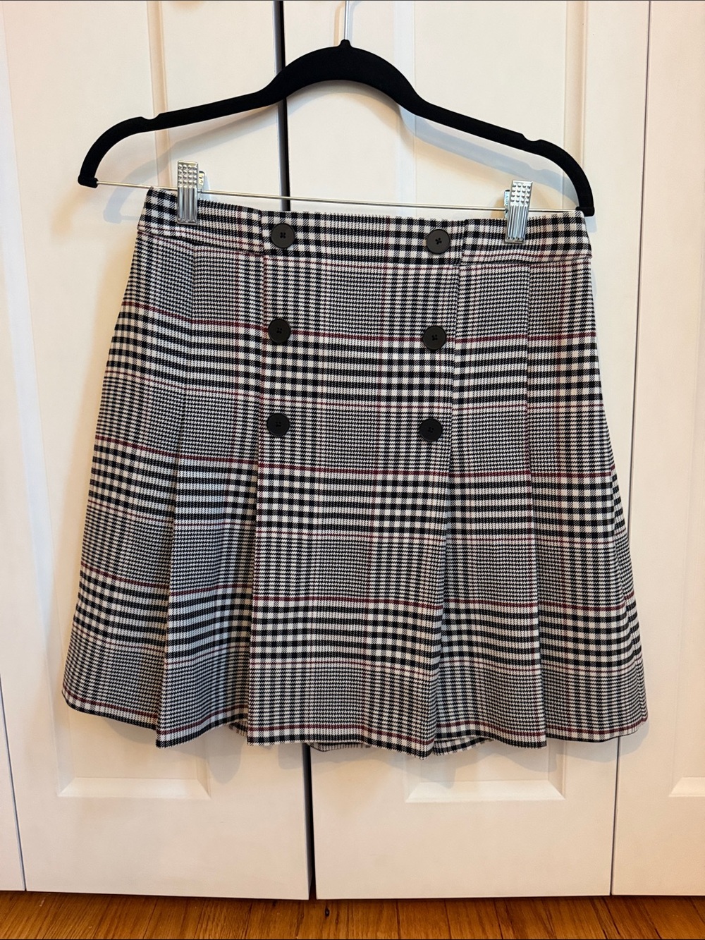 Ann Taylor Black & White Plaid Pleated Skirt